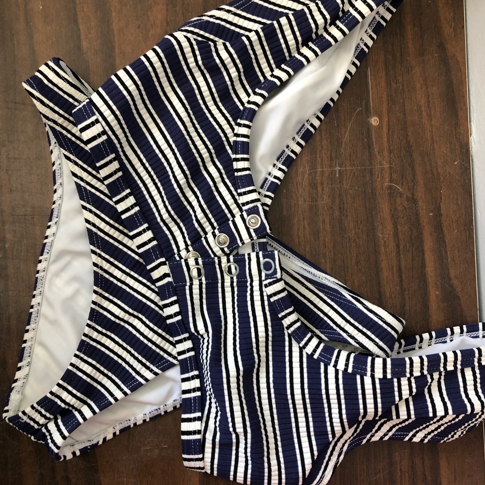 Kendal & Kylie Swim Set